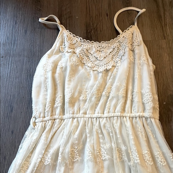Cream lace mini spaghetti strap dress - Picture 2 of 2
